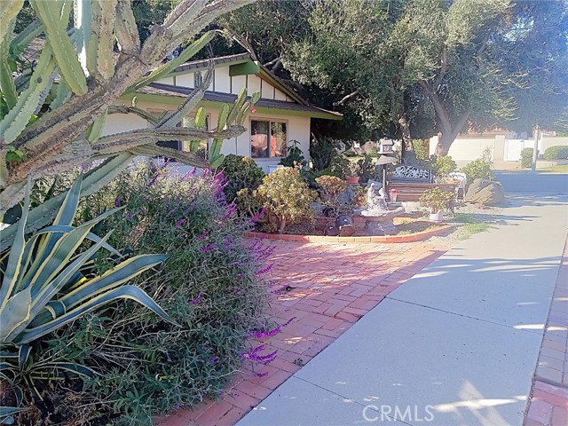 Detail Gallery Image 1 of 10 For 3604 Flood St, Simi Valley,  CA 93063 - 3 Beds | 2 Baths