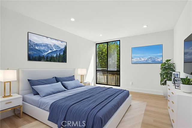8601 International Avenue, Canoga Park CA: https://media.crmls.org/medias/973f6102-5a45-4eec-aebc-a2288d77f7d0.jpg