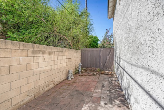 Detail Gallery Image 33 of 50 For 675 S College Ave, Claremont,  CA 91711 - 4 Beds | 3 Baths