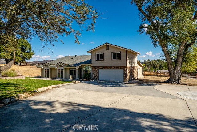 Detail Gallery Image 1 of 52 For 9190 La Paz Road, Atascadero,  CA 93422 - 4 Beds | 2/1 Baths