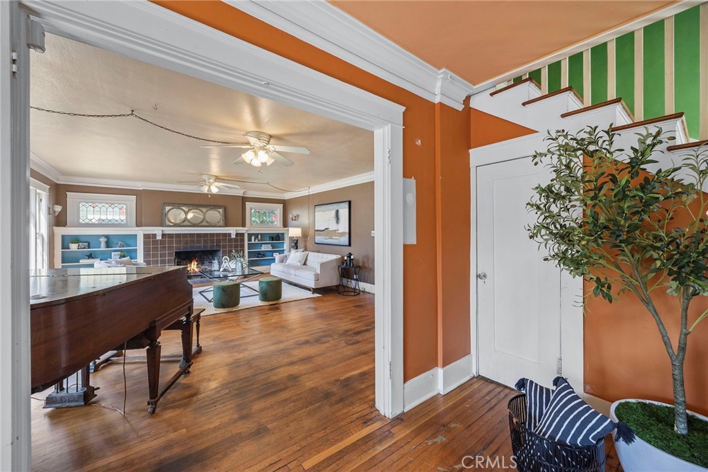 MLS #OC25144639 img 5