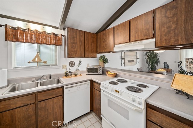 936 Northampton Street, Cambria CA: https://media.crmls.org/medias/9740faa7-d3d3-4932-b3c2-28d230a4032e.jpg