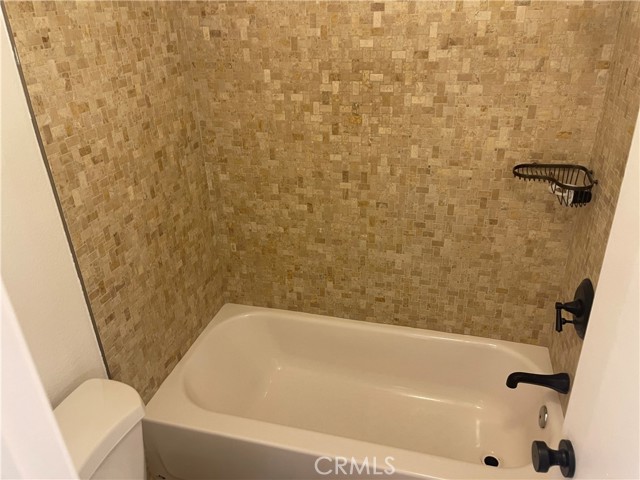 Detail Gallery Image 15 of 49 For 15511 Sherman Way, Van Nuys,  CA 91406 - 3 Beds | 2 Baths