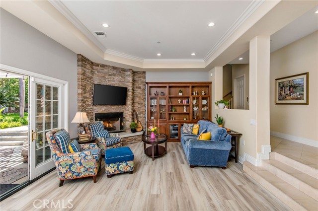 Detail Gallery Image 17 of 75 For 10501 Woodview Cir, Orange,  CA 92869 - 7 Beds | 6/1 Baths