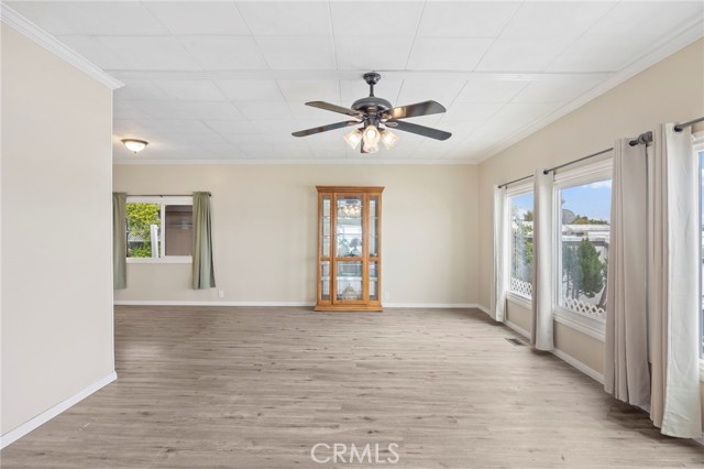 Detail Gallery Image 4 of 25 For 127 Brookside Ln, Oceanside,  CA 92056 - 2 Beds | 2 Baths