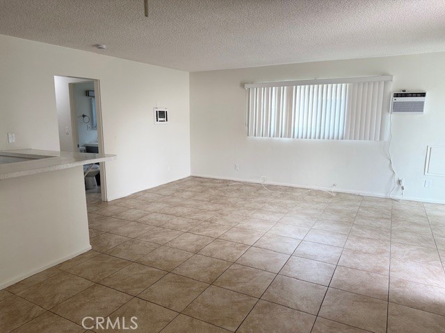 686 E Cottonwood Road, Palm Springs CA: https://media.crmls.org/medias/9743ed54-19a0-4d83-b31b-8ac45e792441.jpg