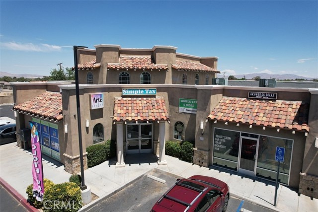 15370 Bear Valley Road, Victorville, California 92395, ,Commercial Lease,For Rent,15370 Bear Valley Road,CRHD24116350