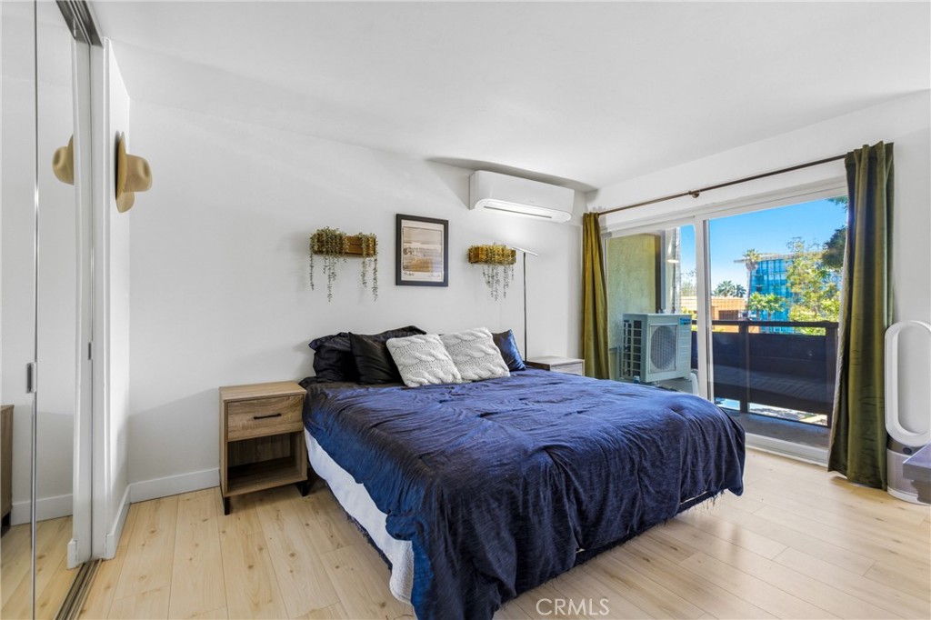 1605 Hotel - photo 10