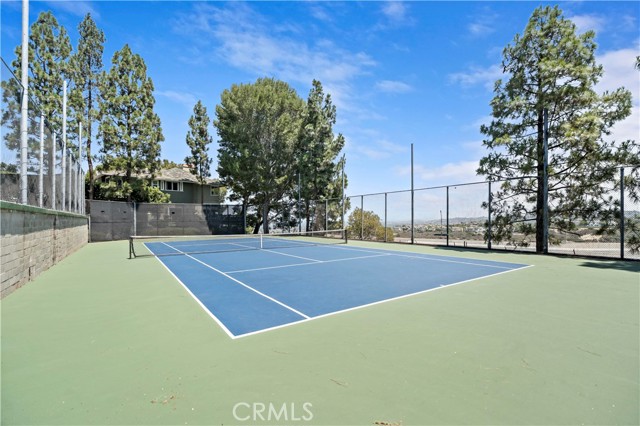 24 Narbonne, Newport Beach CA: https://media.crmls.org/medias/974573bc-153c-478c-b014-acfc24e80aa0.jpg