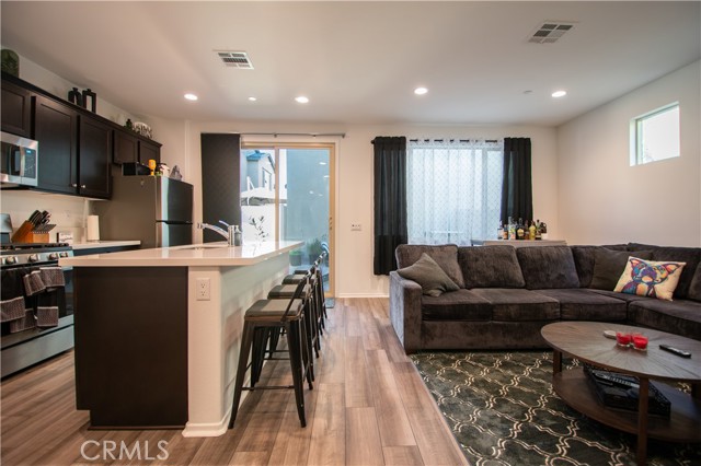 Detail Gallery Image 12 of 38 For 29392 Tourmaline Way, Winchester,  CA 92596 - 3 Beds | 2/1 Baths
