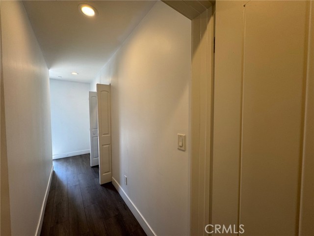 1737 1/2 Magnolia Avenue, Los Angeles CA: https://media.crmls.org/medias/97471765-2fc6-4ab3-9f1e-e45927d497d5.jpg
