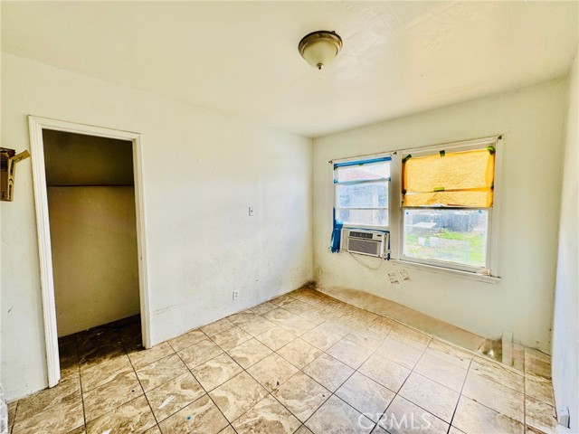 Detail Gallery Image 12 of 12 For 1807 Shamrock, Bakersfield,  CA 93304 - 3 Beds | 1 Baths