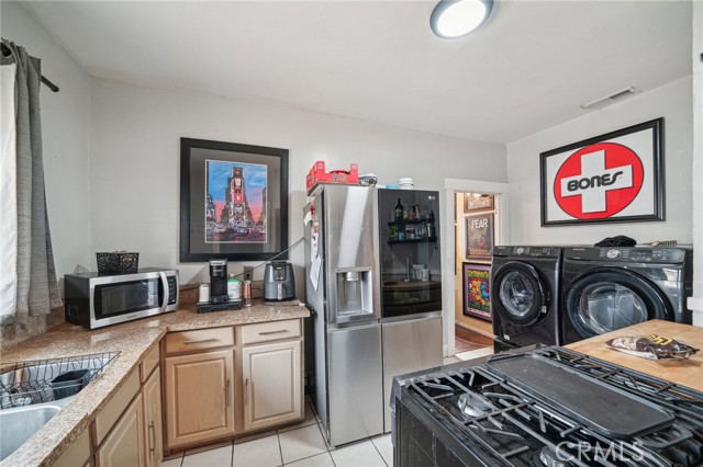 Detail Gallery Image 9 of 23 For 529 E Latham Ave, Hemet,  CA 92543 - 3 Beds | 1 Baths