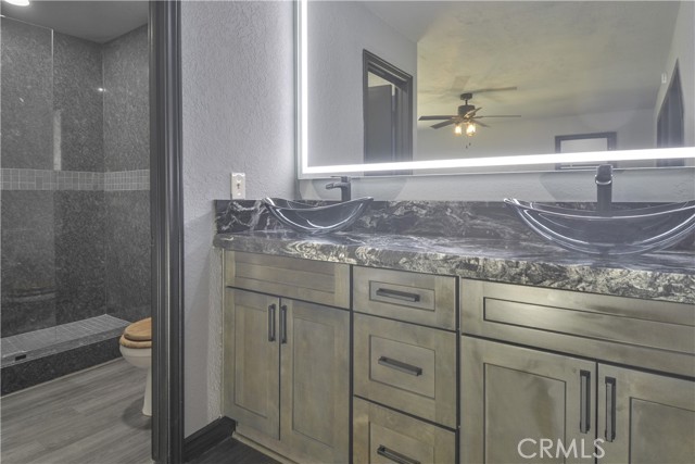 929 Trinity Drive, Lake Arrowhead CA: https://media.crmls.org/medias/97499259-d447-4921-98af-3c5901f761ff.jpg
