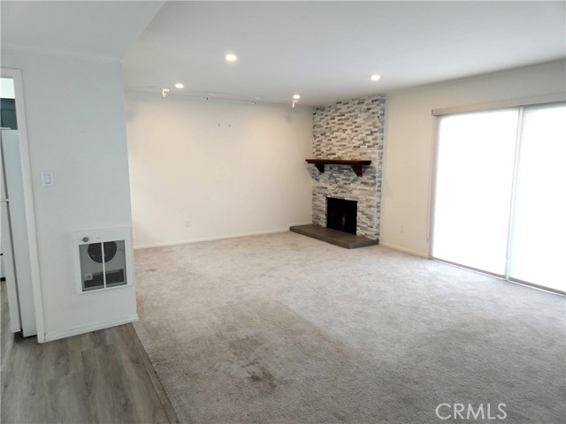 Detail Gallery Image 7 of 30 For 22857 Nadine Cir #B,  Torrance,  CA 90505 - 2 Beds | 2 Baths