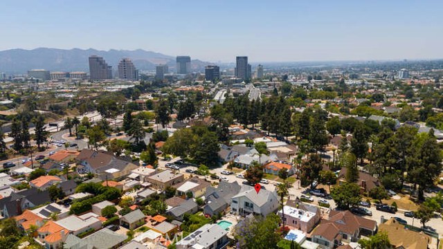 732 Cordova Avenue, Glendale CA: https://media.crmls.org/medias/974c9ed5-dc7a-4c9e-b127-5d3e48c53350.jpg