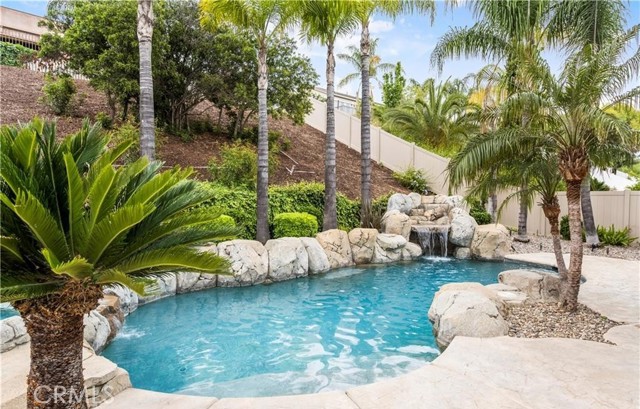 Detail Gallery Image 35 of 39 For 664 Rembrandt, Corona,  CA 92882 - 4 Beds | 3 Baths