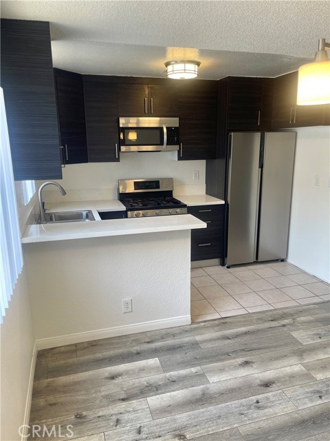 Detail Gallery Image 6 of 23 For 518 Oak St #7,  Glendale,  CA 91204 - 2 Beds | 1 Baths