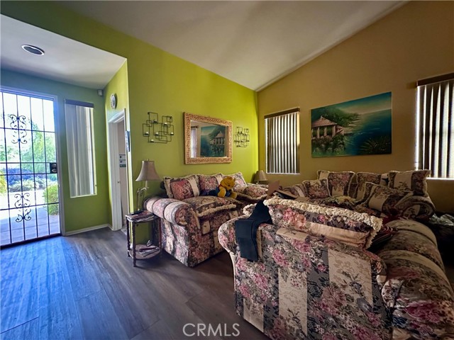 Detail Gallery Image 2 of 30 For 31600 Saddle Ridge Dr, Lake Elsinore,  CA 92532 - 3 Beds | 2 Baths