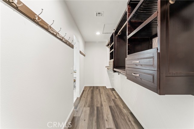 Detail Gallery Image 20 of 39 For 921 Camino Vera Cruz, Camarillo,  CA 93010 - 4 Beds | 3/1 Baths