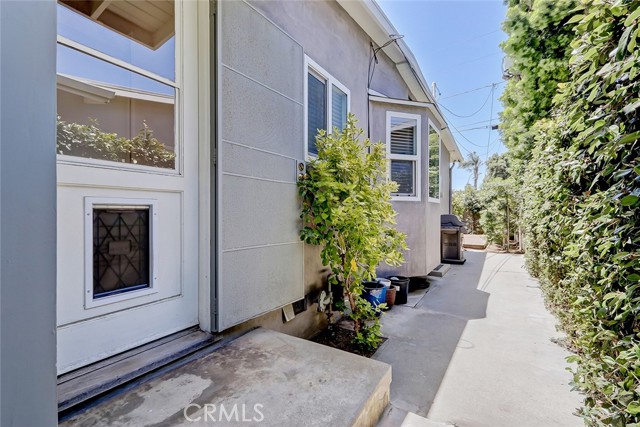 1170 Shelley Street, Manhattan Beach, California 90266, 4 Bedrooms Bedrooms, ,3 BathroomsBathrooms,Residential,Sold,Shelley,SB22186838