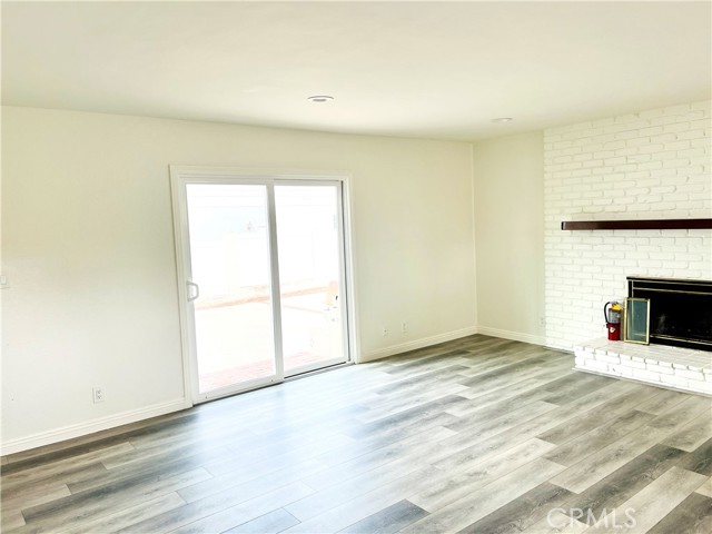 Detail Gallery Image 5 of 33 For 2121 Curtis Ave, Redondo Beach,  CA 90278 - 4 Beds | 2/1 Baths