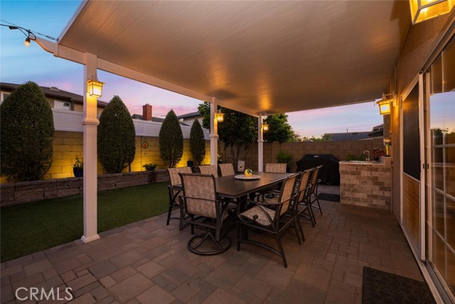 6786 Molokai Drive, Cypress CA: https://media.crmls.org/medias/97515d02-0228-49f0-8f44-f40327184ab8.jpg
