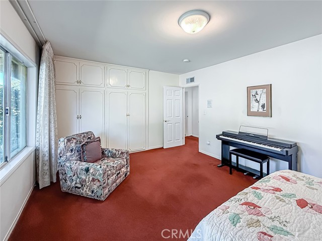 Image 32 of 60 For 17424 Superior