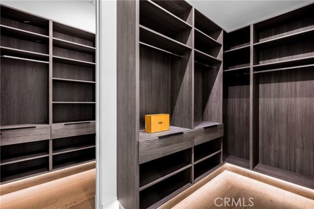 Detail Gallery Image 30 of 49 For 4018 Coldwater Canyon Ave, Studio City,  CA 91604 - 6 Beds | 6/1 Baths