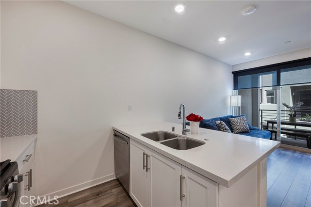 Detail Gallery Image 11 of 37 For 1578 Topeka #3,  Placentia,  CA 92870 - 1 Beds | 1/1 Baths