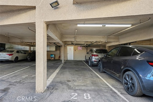 Detail Gallery Image 23 of 25 For 14141 Dickens #111,  Sherman Oaks,  CA 91423 - 2 Beds | 2 Baths