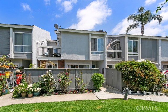 Detail Gallery Image 1 of 1 For 624 Whitney Way #137,  Costa Mesa,  CA 92626 - 3 Beds | 2/1 Baths