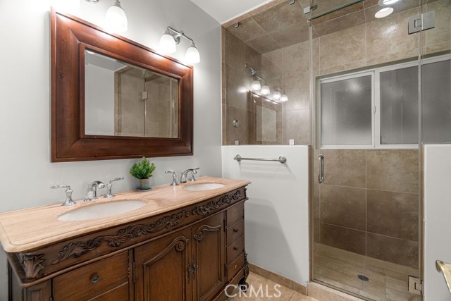 Detail Gallery Image 10 of 18 For 153 S La Peer Dr, Los Angeles,  CA 90048 - 3 Beds | 3 Baths