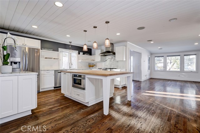 1146 18th Street, Manhattan Beach, California 90266, 4 Bedrooms Bedrooms, ,2 BathroomsBathrooms,Residential,Sold,18th,SB22027666