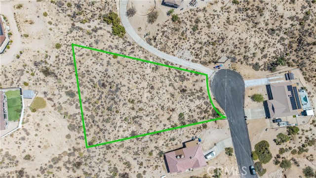 57006 Pinto Court, Yucca Valley CA: https://media.crmls.org/medias/9754d148-179b-46d5-ad81-3f0e05802943.jpg