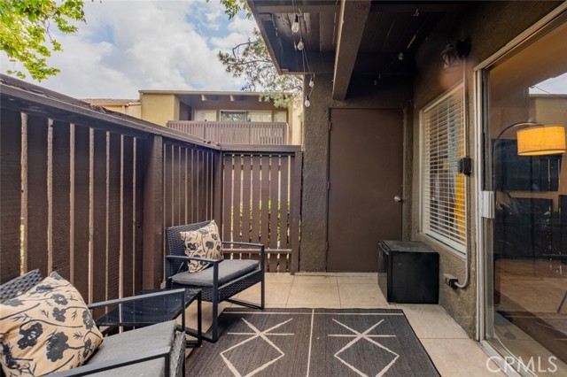 Detail Gallery Image 16 of 21 For 18350 Hatteras St #132,  Tarzana,  CA 91356 - 2 Beds | 2 Baths
