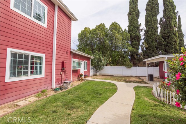 7744 Rhea Avenue, Reseda CA: https://media.crmls.org/medias/97564bf4-91e1-4fa3-980c-070364efc29f.jpg
