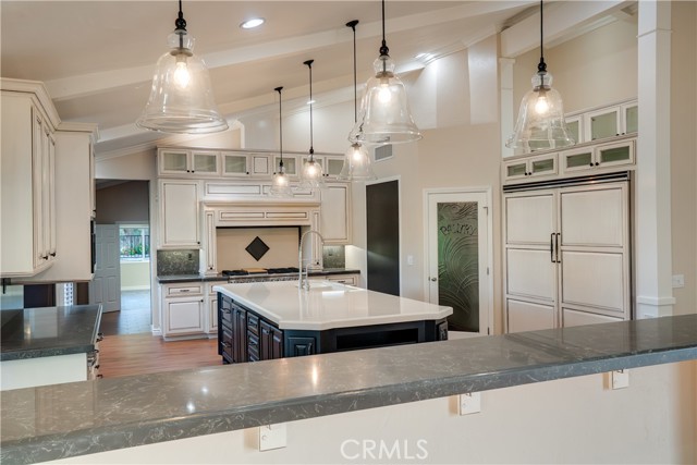 5660 Via San Jacinto, Riverside CA: https://media.crmls.org/medias/97571e12-7b87-4060-a7eb-c11d27029879.jpg