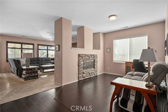 Detail Gallery Image 4 of 34 For 26239 Citation Cir, Moreno Valley,  CA 92555 - 3 Beds | 2 Baths