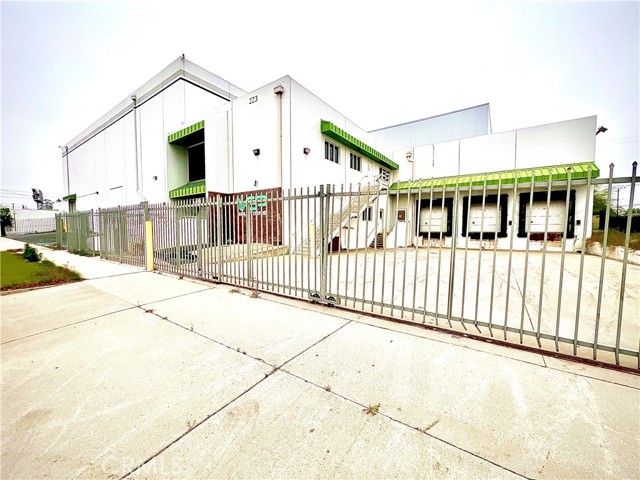 223 W B Street, Colton, California 92324, ,Commercial Lease,For Rent,223 W B Street,CRTR25088032