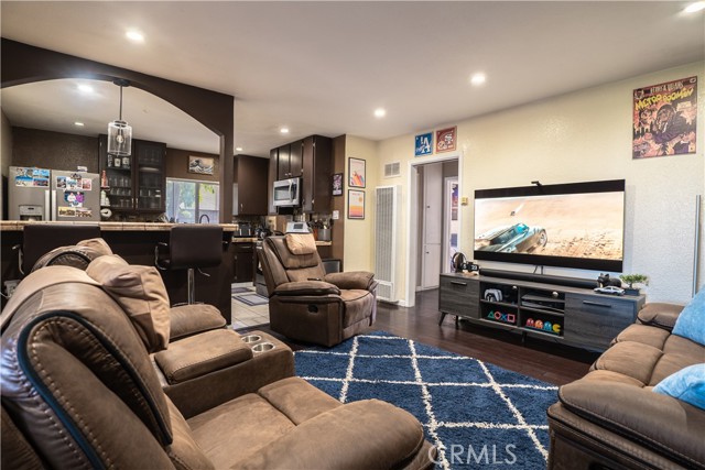 Detail Gallery Image 8 of 24 For 11737 Bellman Ave, Downey,  CA 90241 - – Beds | – Baths