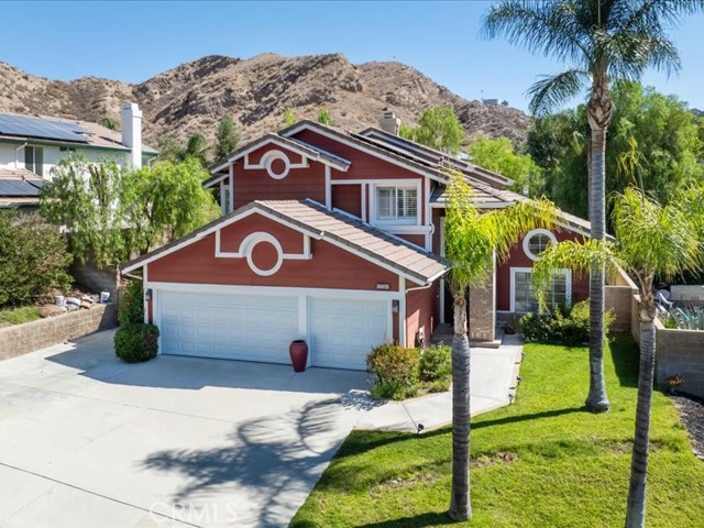 Detail Gallery Image 2 of 45 For 14433 Grandifloras Rd, Canyon Country,  CA 91387 - 4 Beds | 3 Baths