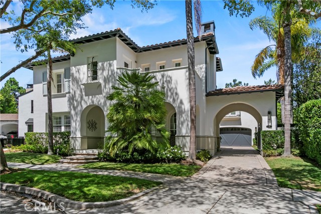 Detail Gallery Image 1 of 54 For 23 Boardwalk, Newport Beach,  CA 92660 - 6 Beds | 4/2 Baths