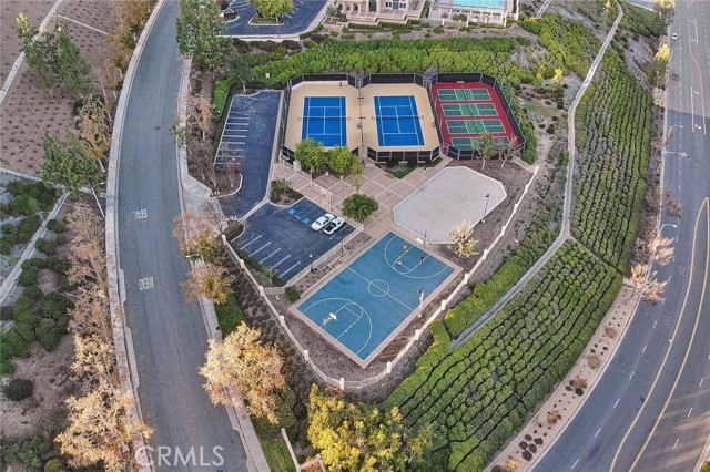 Detail Gallery Image 10 of 13 For 17 Corte Montena, Lake Elsinore,  CA 92532 - 4 Beds | 3 Baths