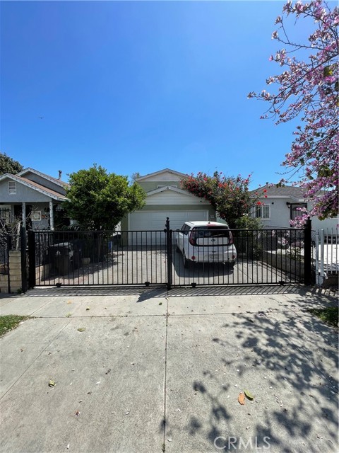 2110 113th Street, Los Angeles, California 90059, 3 Bedrooms Bedrooms, ,2 BathroomsBathrooms,Single Family Residence,For Sale,113th,DW24084089