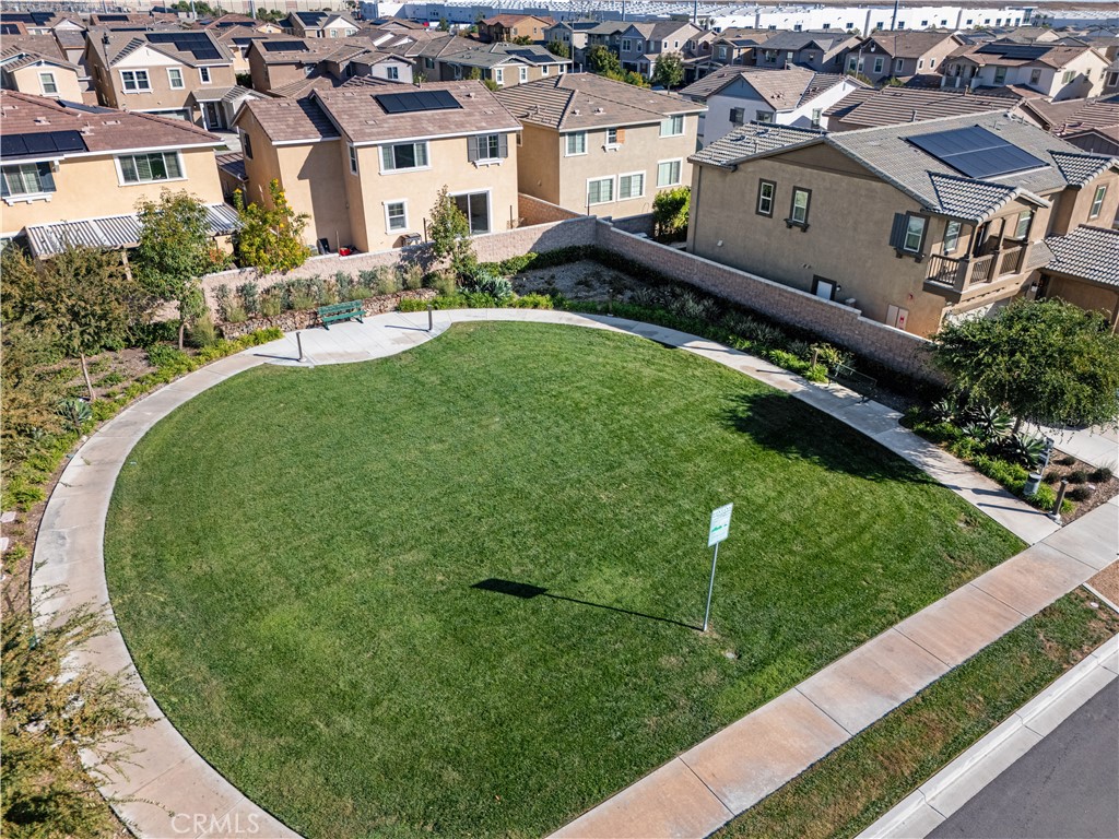 https://media.crmls.org/medias/975b8a56-8044-4175-bc14-6920e822bd0c.jpg?preset=X-Large