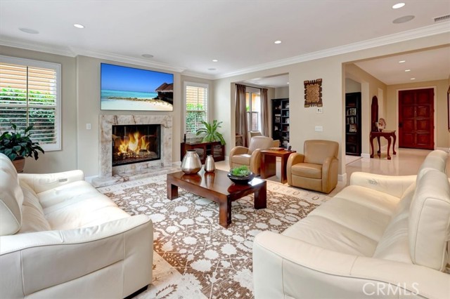 27 Looking Glass, Irvine CA: https://media.crmls.org/medias/975ba462-4776-4b9d-a64d-86fa94509fa9.jpg