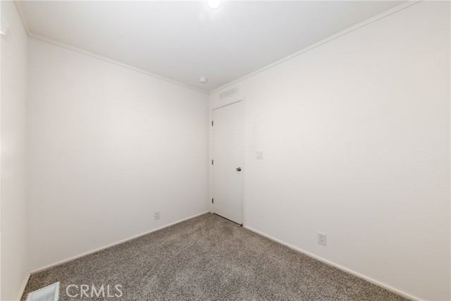 1560 Massachussetts Avenue, Riverside CA: https://media.crmls.org/medias/975bd531-02ba-464d-b272-c61f0c09293c.jpg