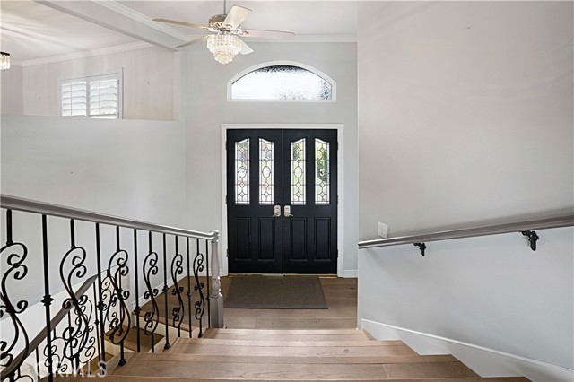 Detail Gallery Image 8 of 75 For 30405 Golden Gate, Canyon Lake,  CA 92587 - 4 Beds | 4 Baths