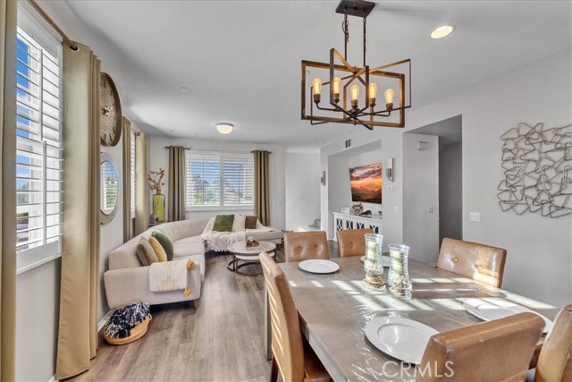 Detail Gallery Image 2 of 33 For 1038 Savi Dr #101,  Corona,  CA 92878 - 3 Beds | 2/2 Baths